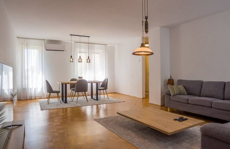 Miete einer geräumigen 2-Zimmer-Wohnung, 78 m², Vračar, Belgrad, Serbien